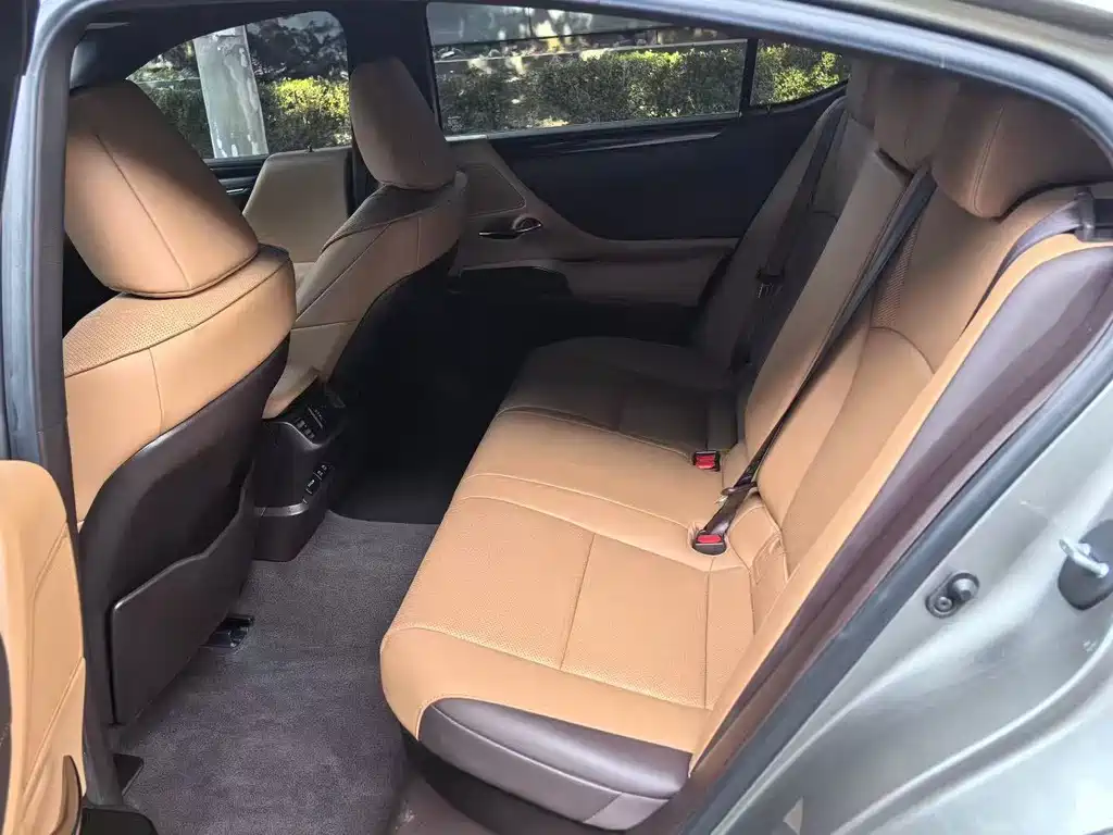 Lexus ES — миниатюра 4