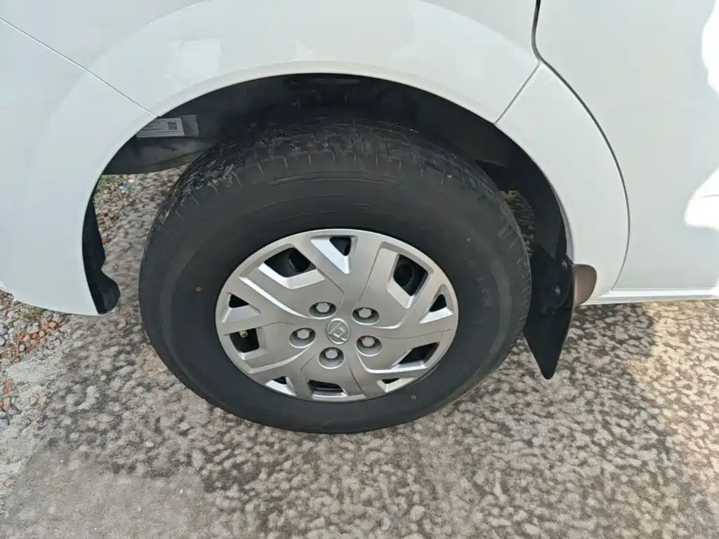 MAXUS V80 — миниатюра 23