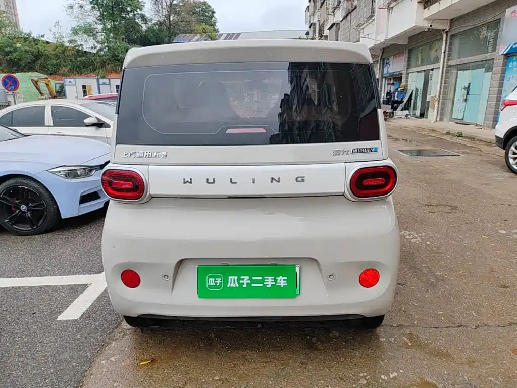 Wuling MINIEV — миниатюра 6