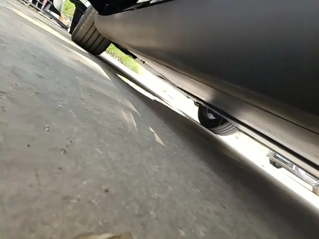 Tesla Model Y — миниатюра 22