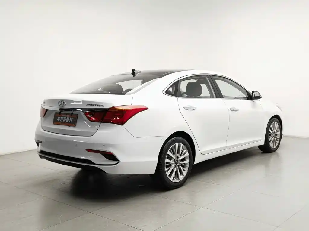 Hyundai Mistra — миниатюра 2