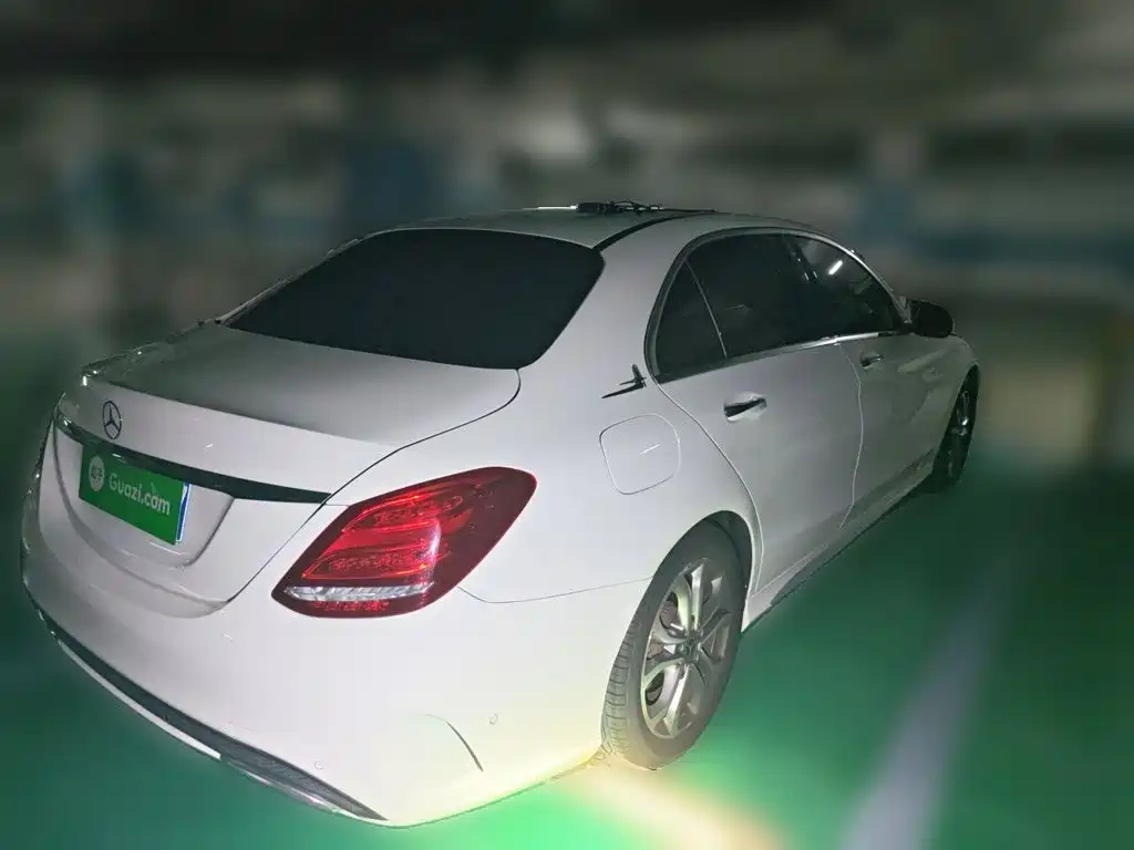 Mercedes-Benz C-Class — миниатюра 13
