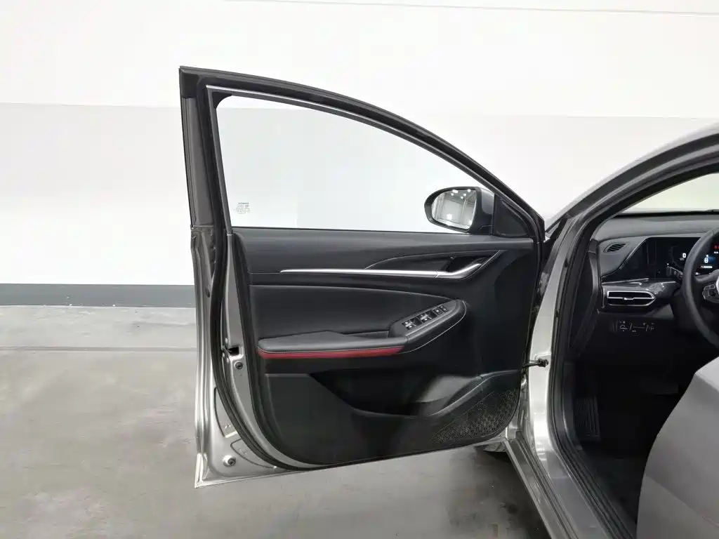 Changan Eado — миниатюра 8