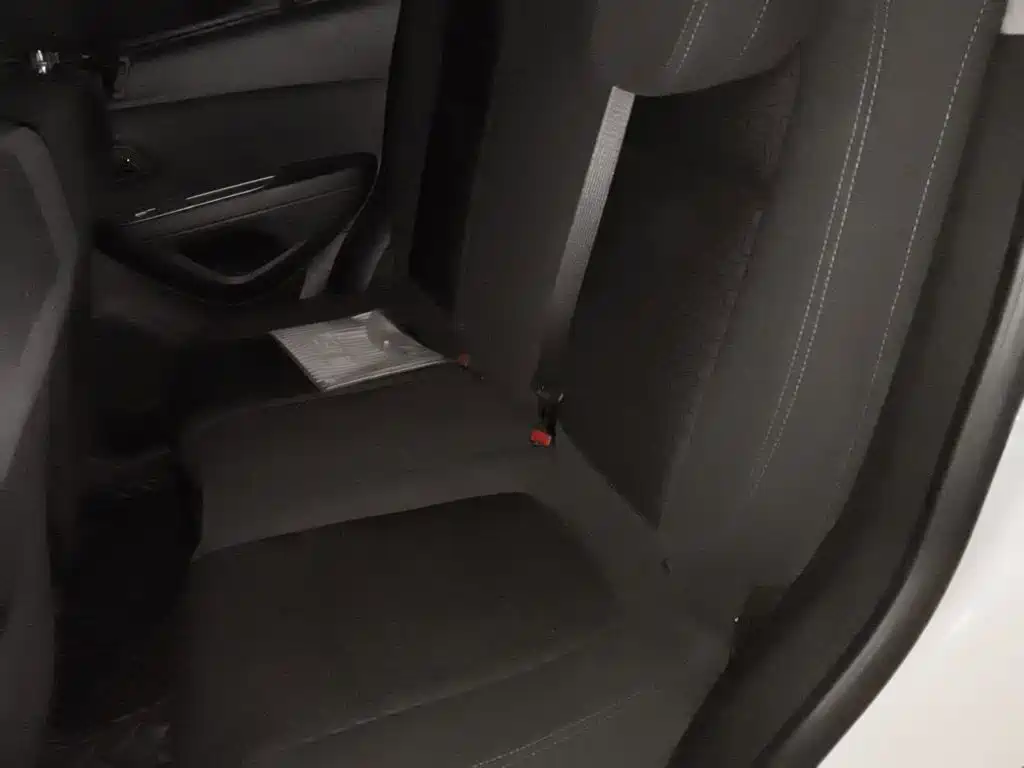Chevrolet Trax — миниатюра 18