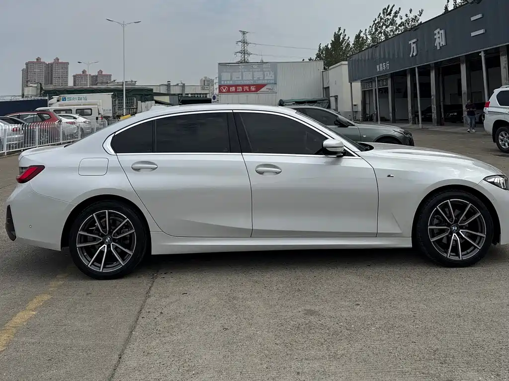 BMW 3 Series — миниатюра 3