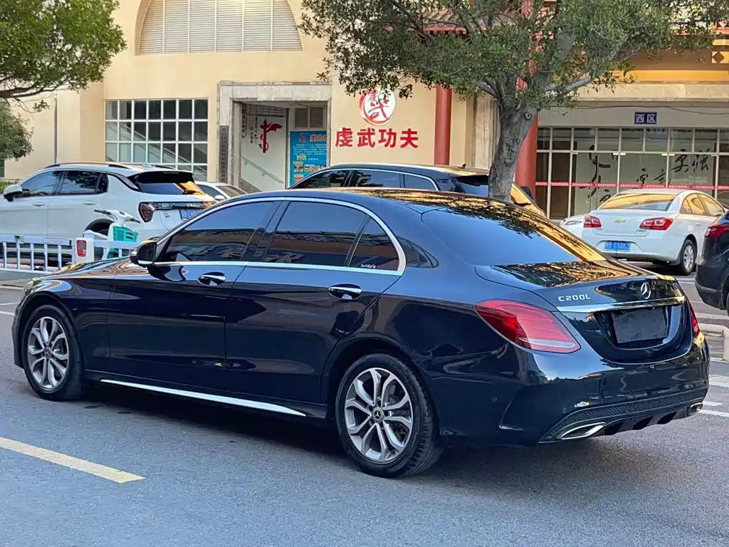 MERCEDES-BENZ C CLASS