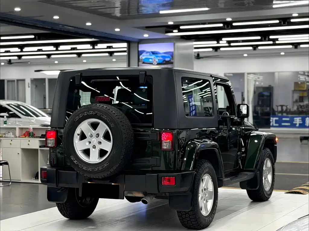 Jeep Wrangler — миниатюра 6