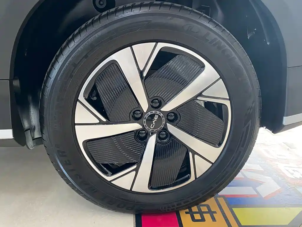 BYD Sealion 05 EV — миниатюра 17
