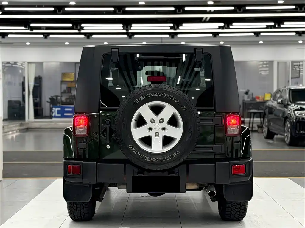 Jeep Wrangler — миниатюра 5
