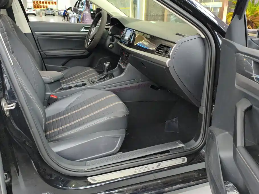 Volkswagen Lavida — миниатюра 7