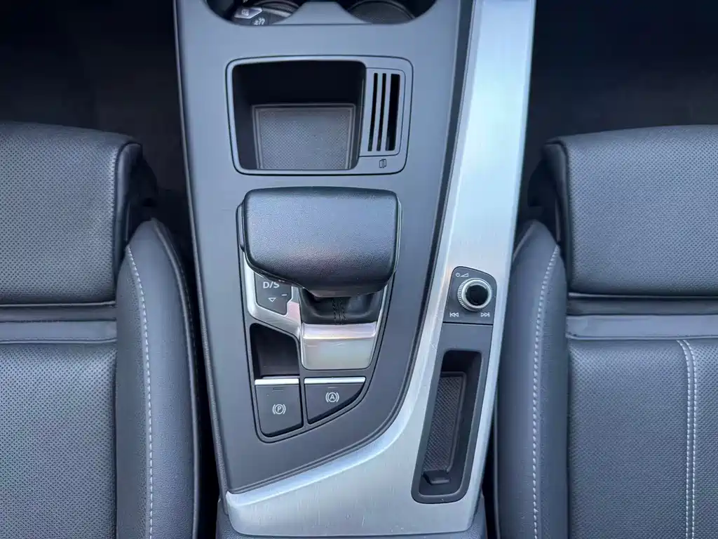 Audi A4L — миниатюра 10