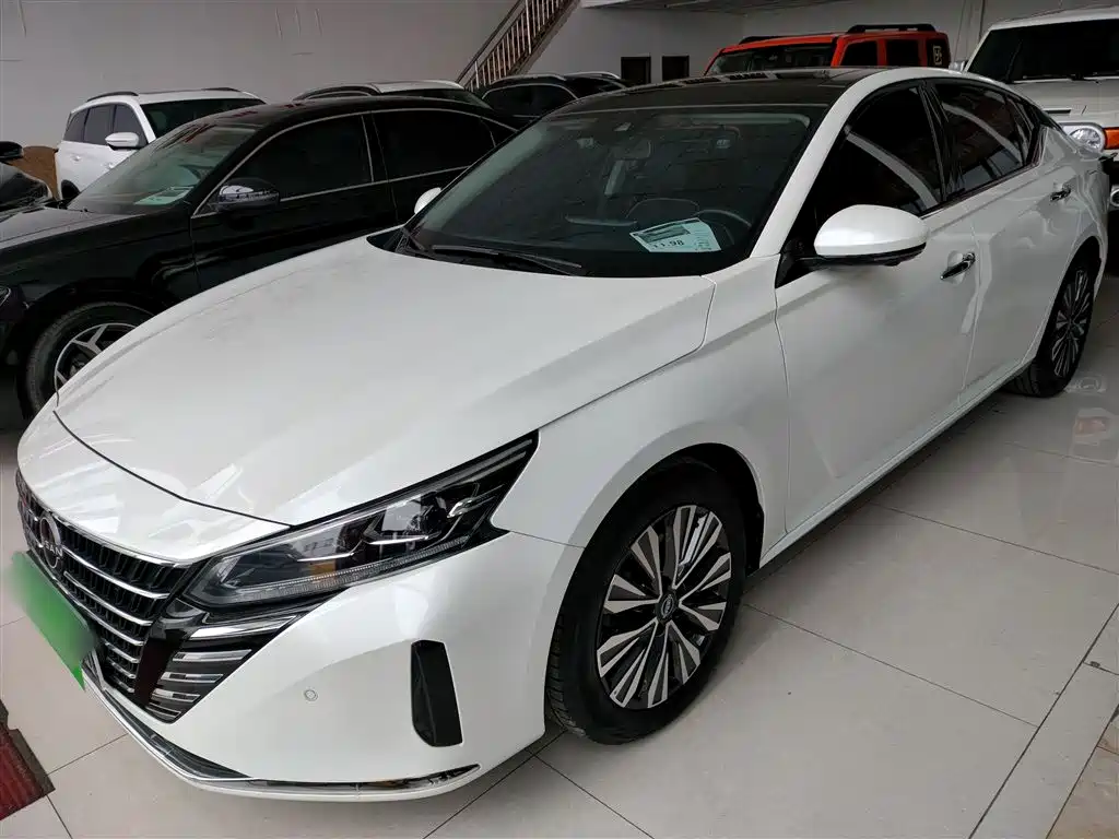 Nissan Teana 2024