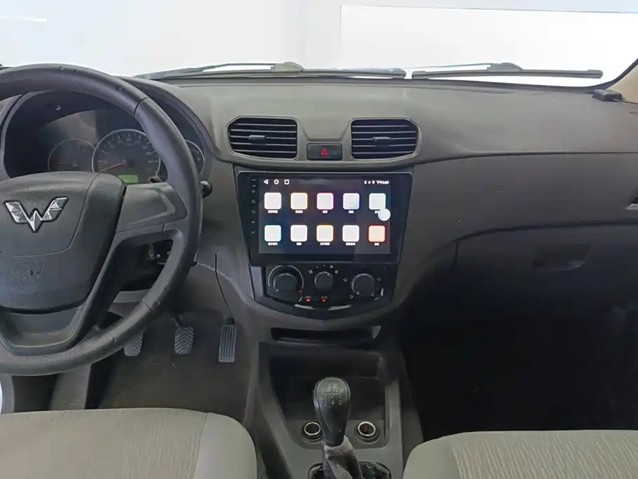 Wuling Hongguang — миниатюра 13