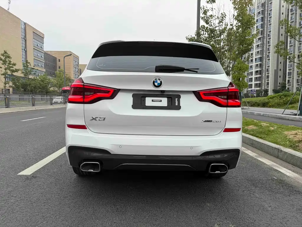 BMW X3 — миниатюра 12