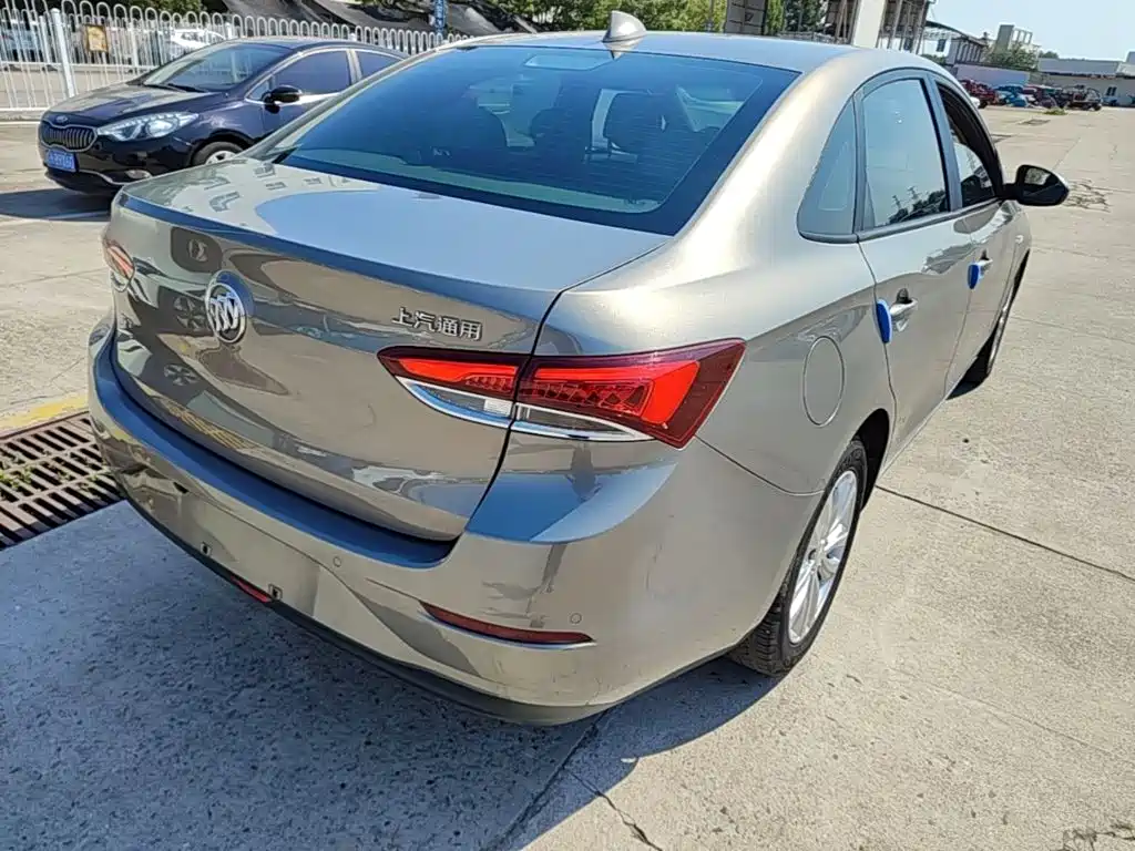 Buick Excelle — миниатюра 8