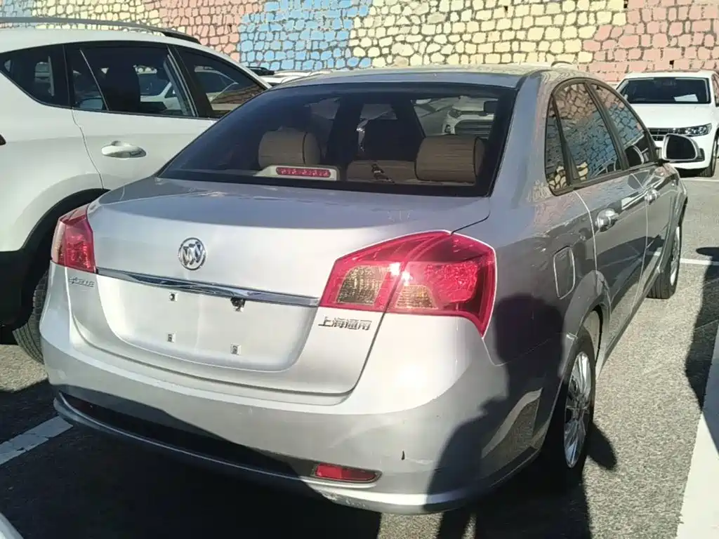 Buick Excelle — миниатюра 7