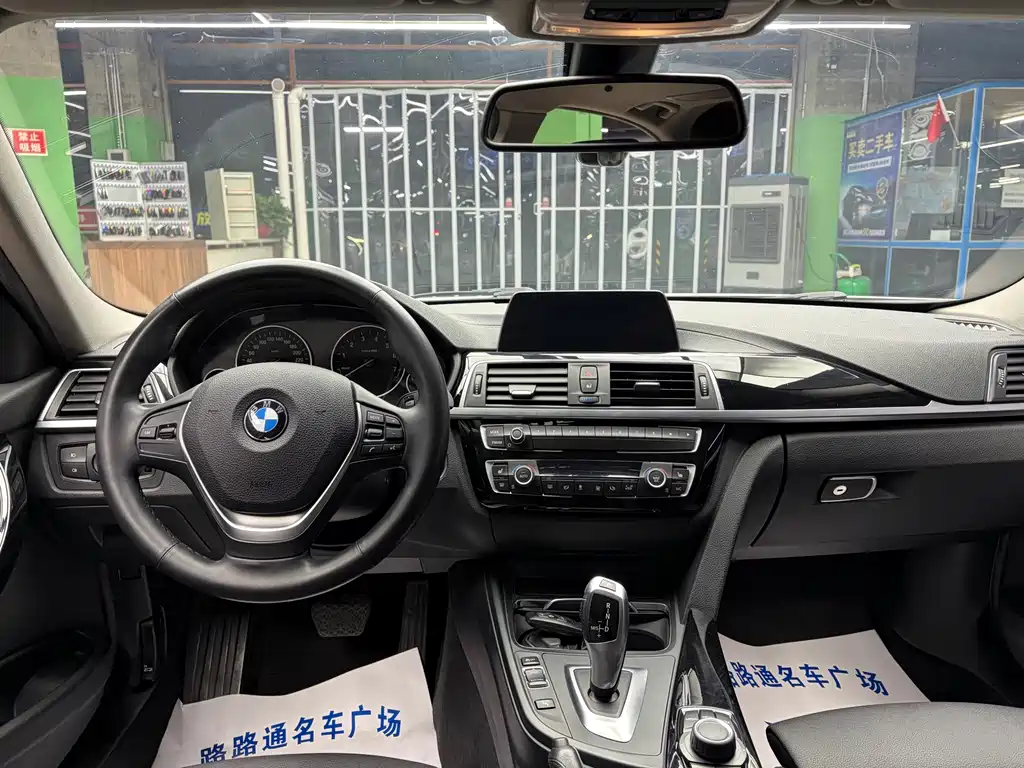 BMW 3 Series — миниатюра 7