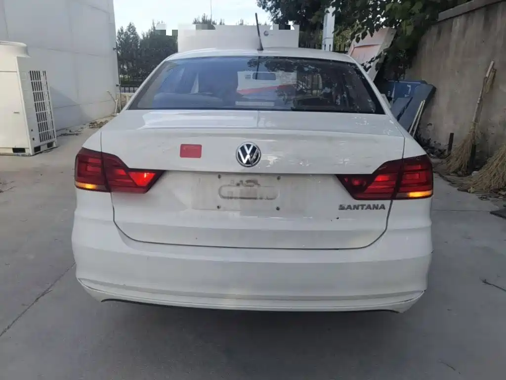 Volkswagen Santana — миниатюра 6