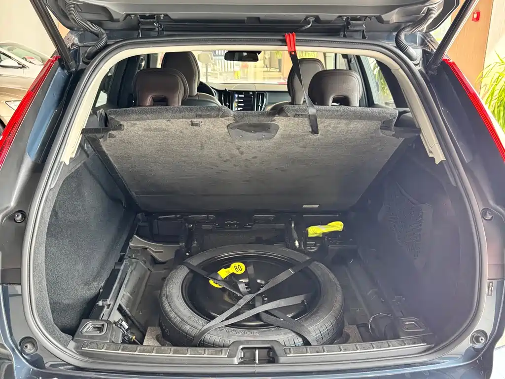 Volvo XC60 — миниатюра 8