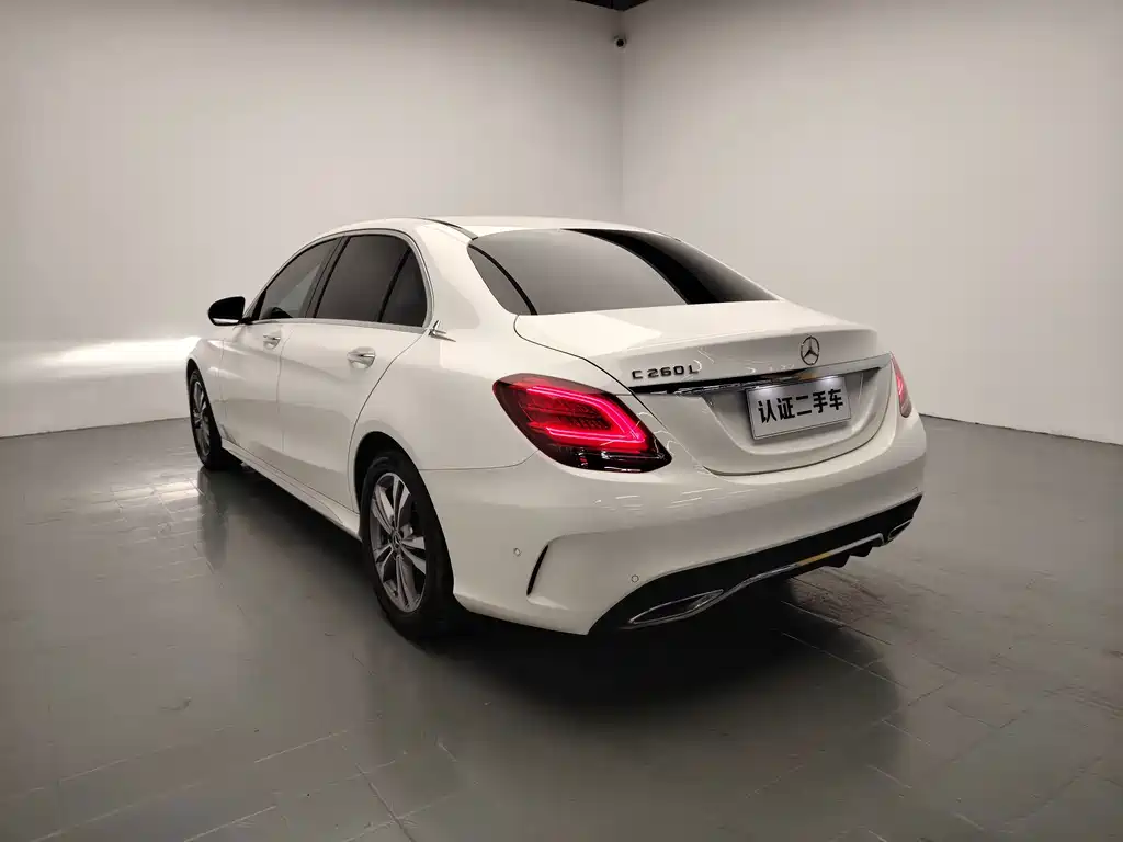 Mercedes-Benz C-Class — миниатюра 5