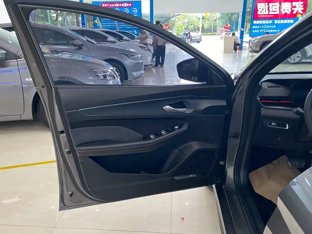 Geely Binrui — миниатюра 4