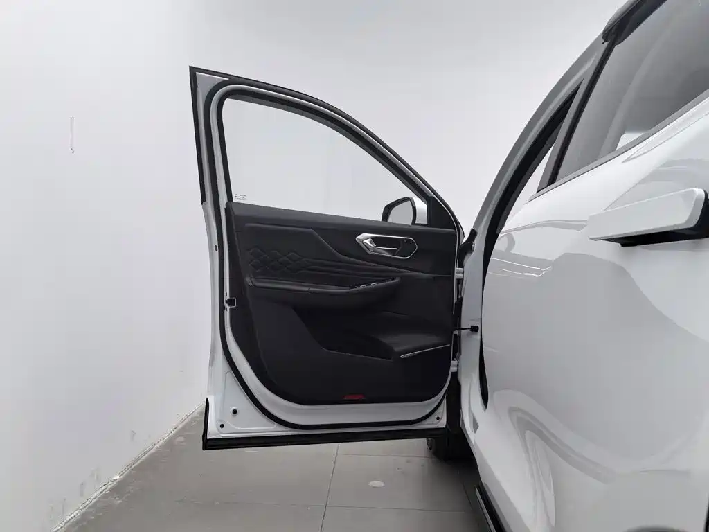 BAIC X7 — миниатюра 8