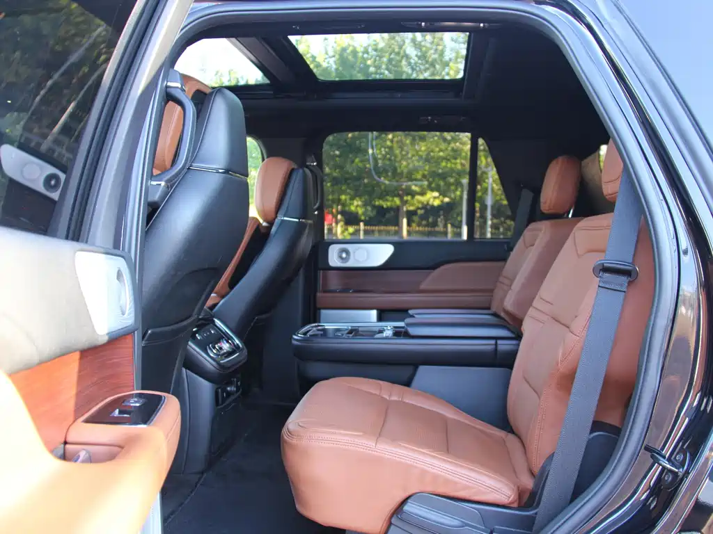 Lincoln Navigator — миниатюра 15