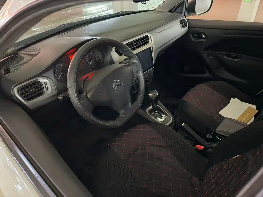 Citroen Elysee — миниатюра 2
