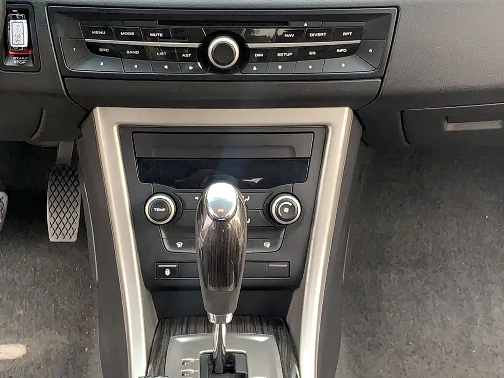 Roewe 550 — миниатюра 9