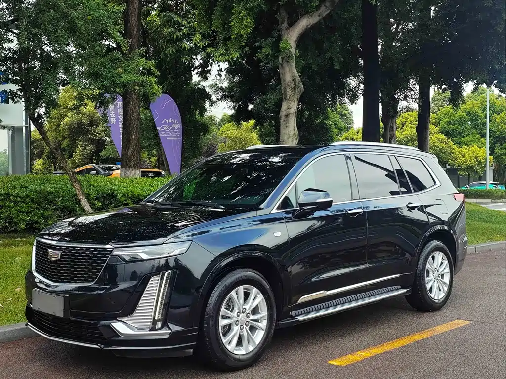 CADILLAC XT6