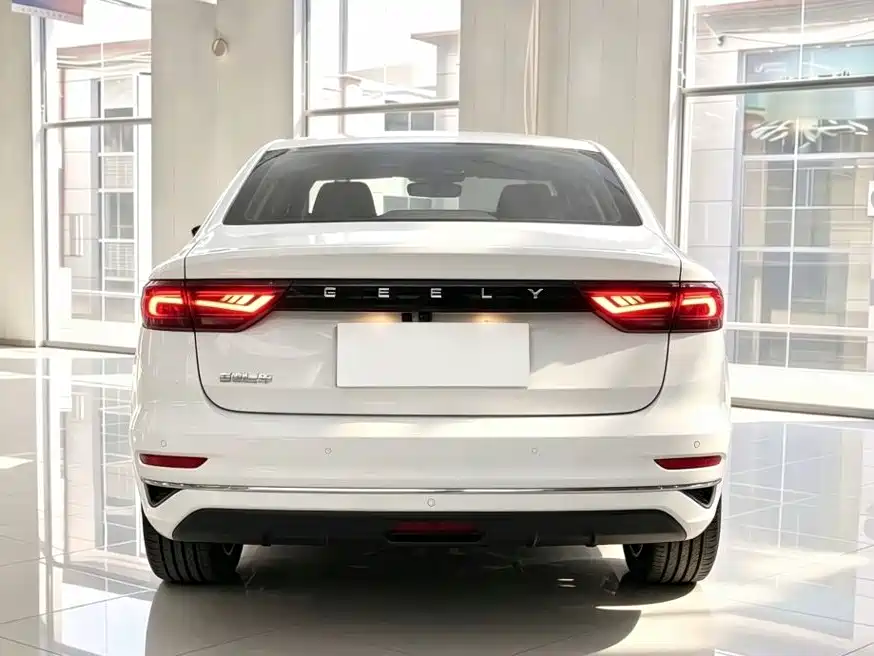 Geely Emgrand — миниатюра 8