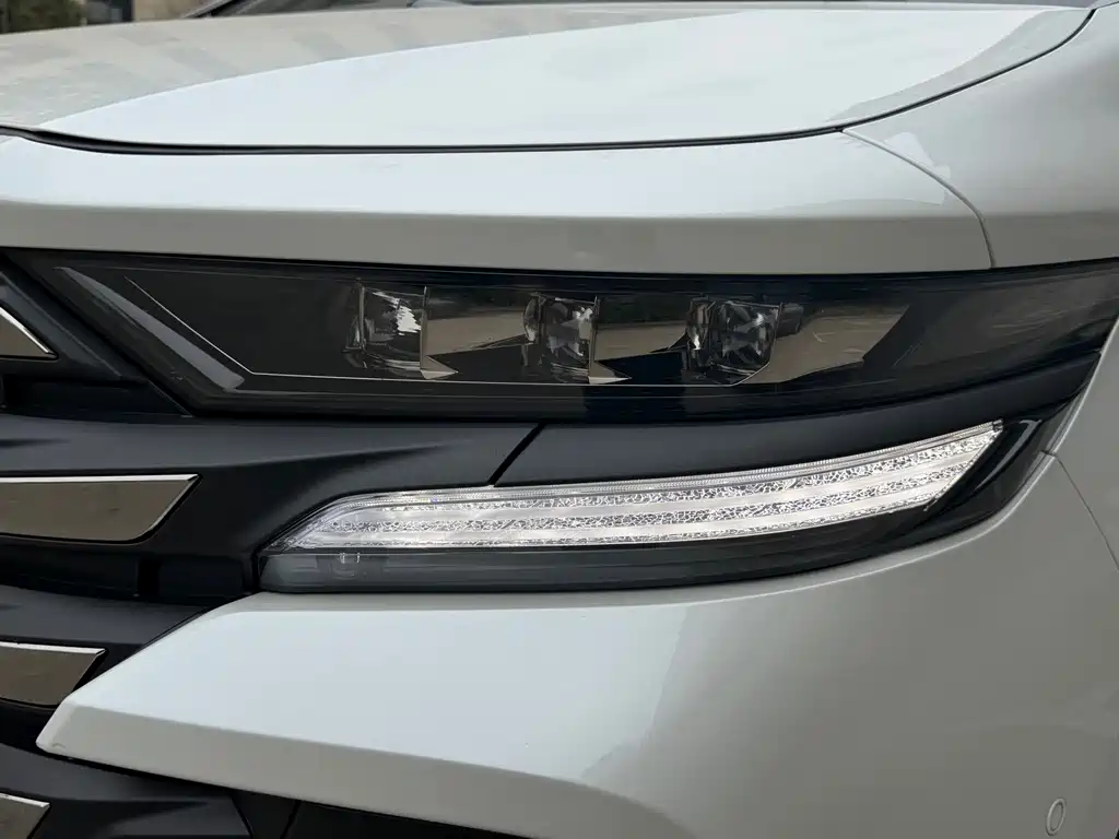 Toyota Vellfire — миниатюра 5