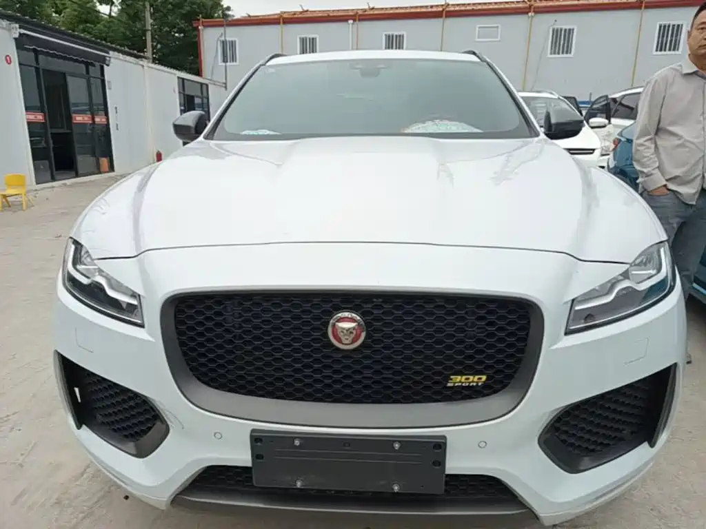 Jaguar F-PACE — миниатюра 3