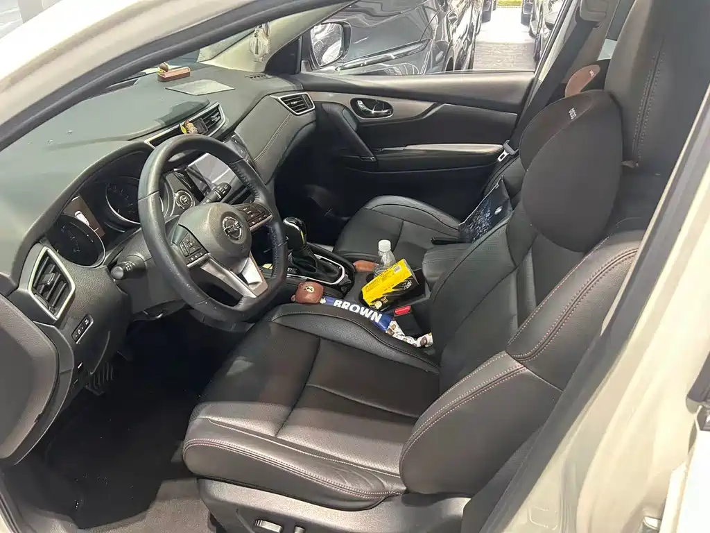 Nissan Qashqai — миниатюра 8