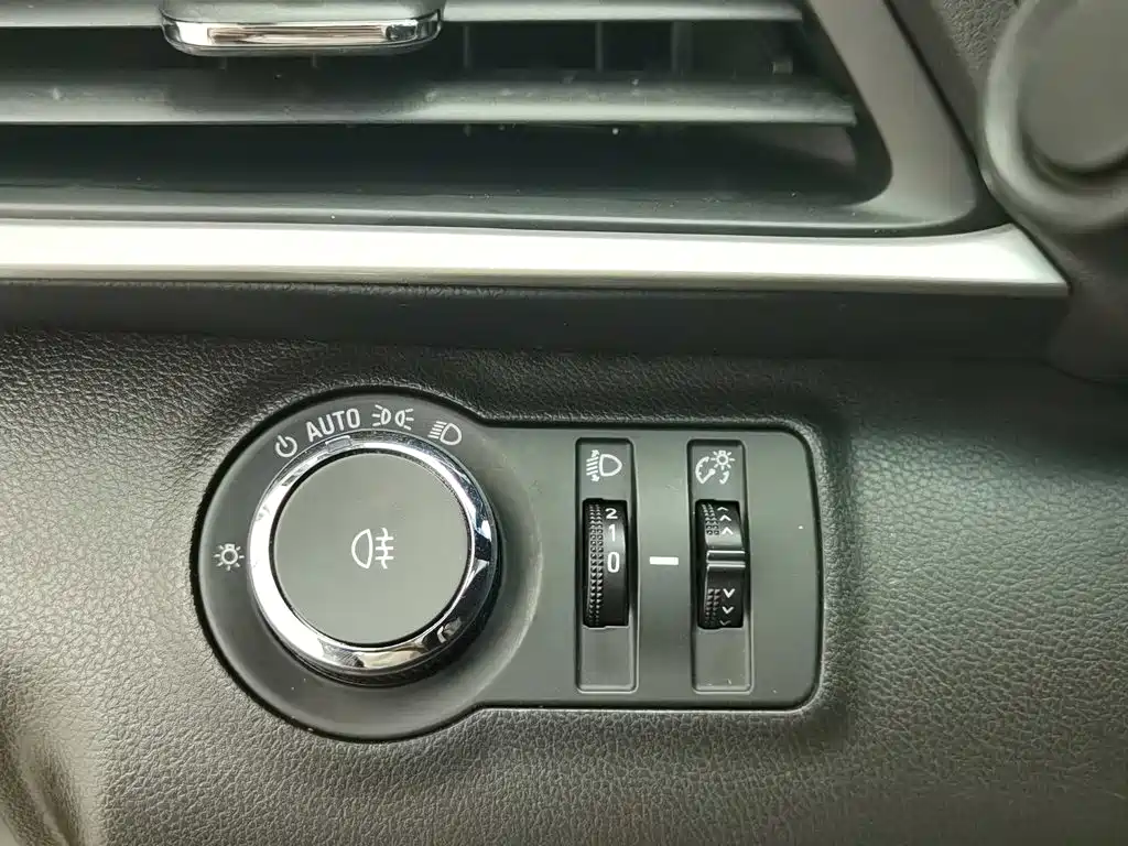 Buick GL6 — миниатюра 21