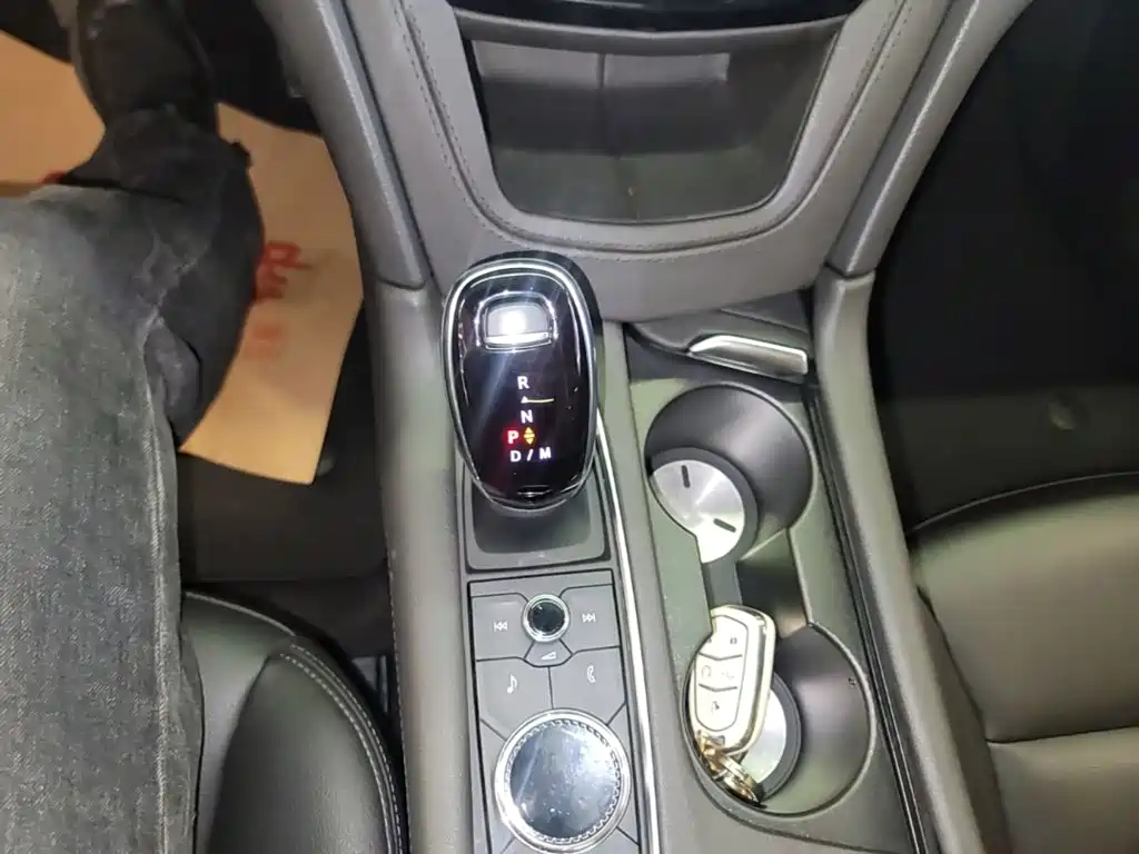 Cadillac XT5 — миниатюра 14