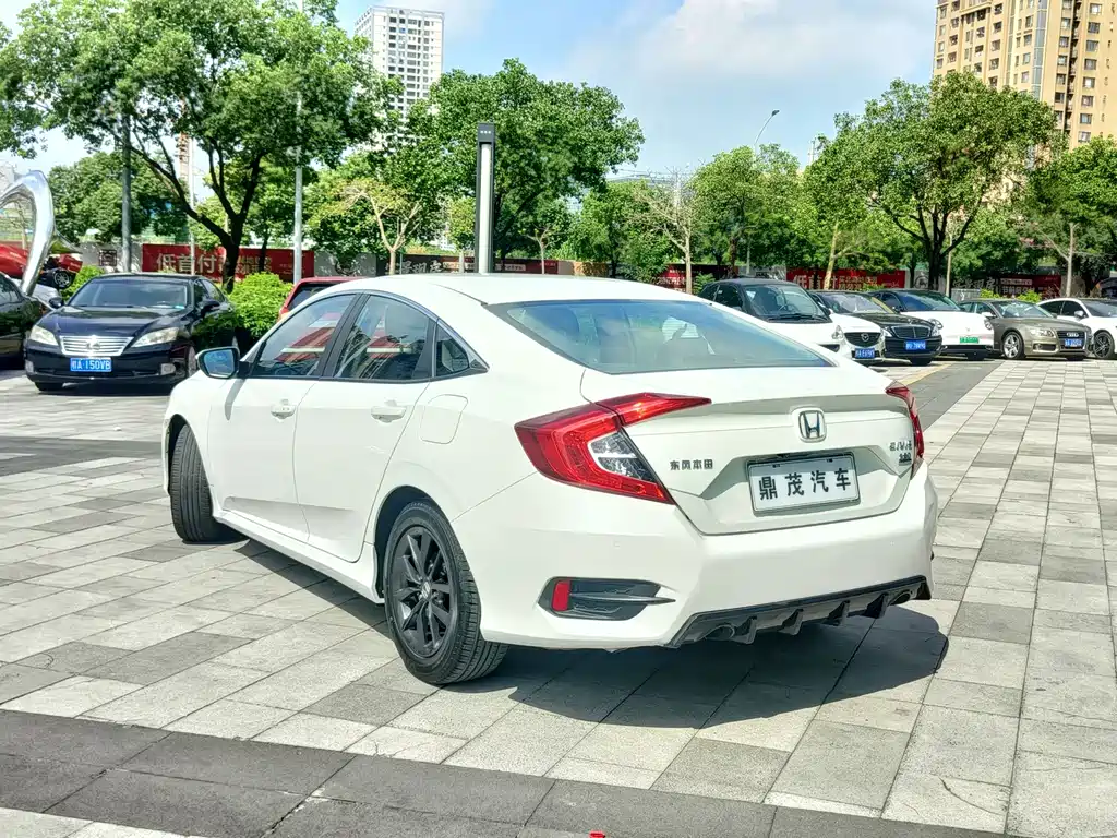 Honda Civic — миниатюра 8
