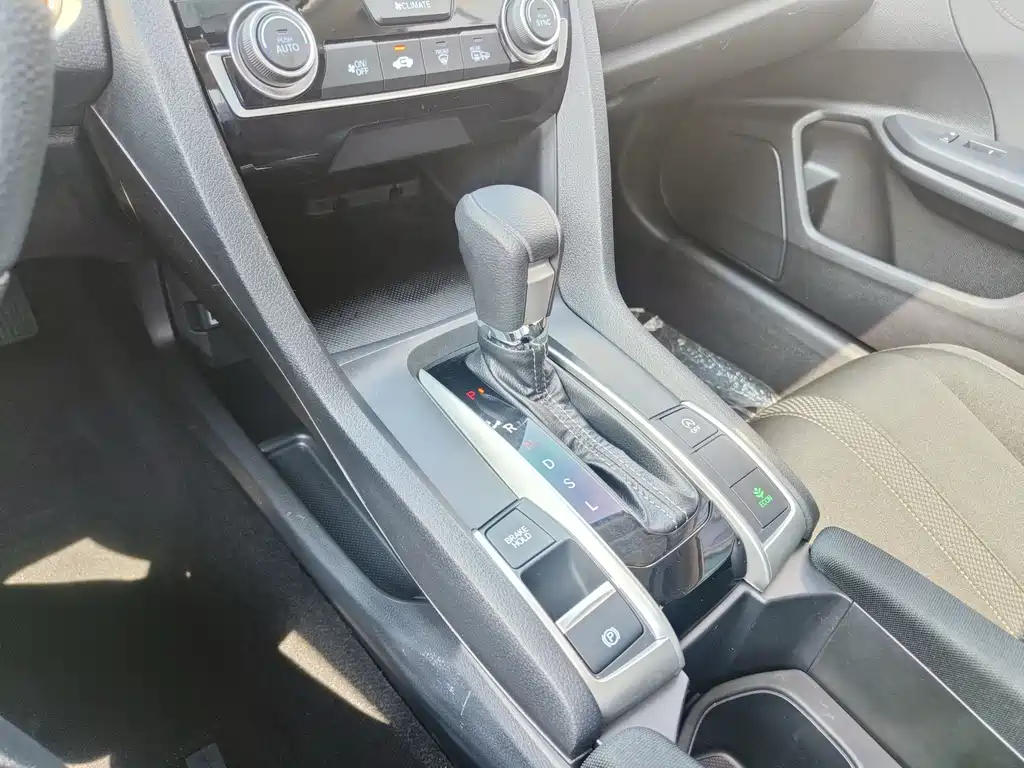 Honda Civic — миниатюра 18