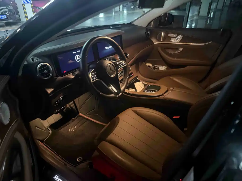 Mercedes-Benz E-Class — миниатюра 4