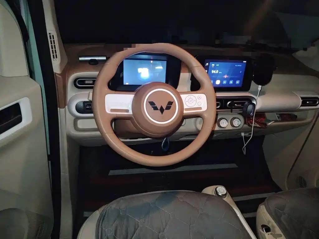 Wuling MINIEV — миниатюра 3