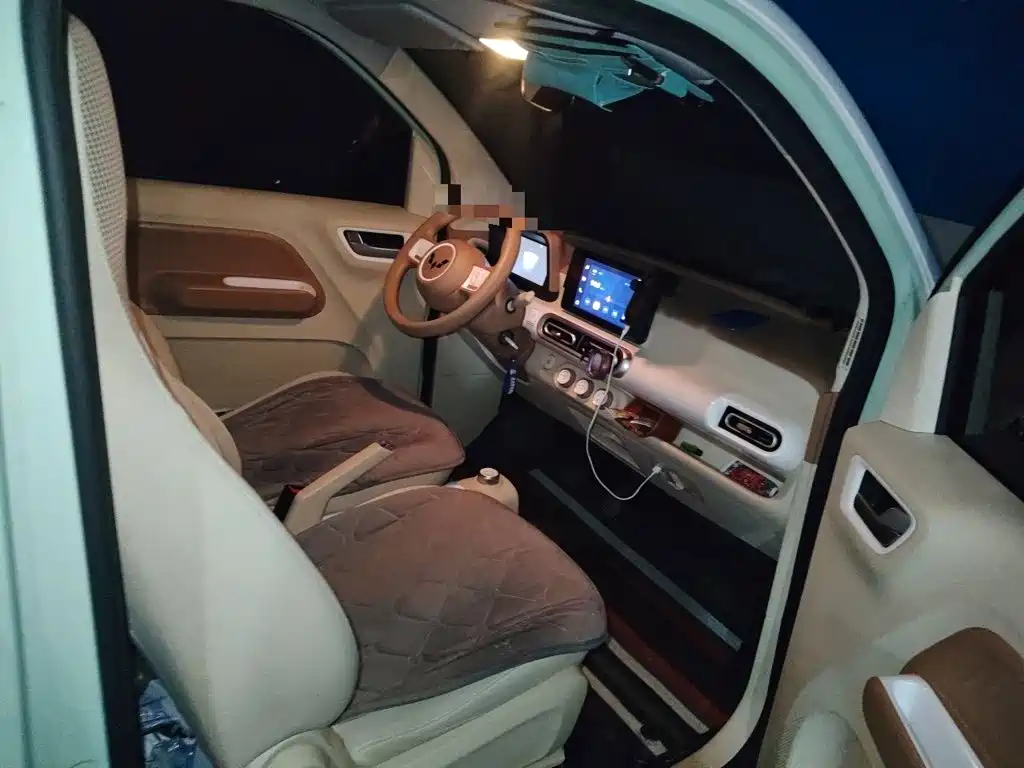 Wuling MINIEV — миниатюра 18