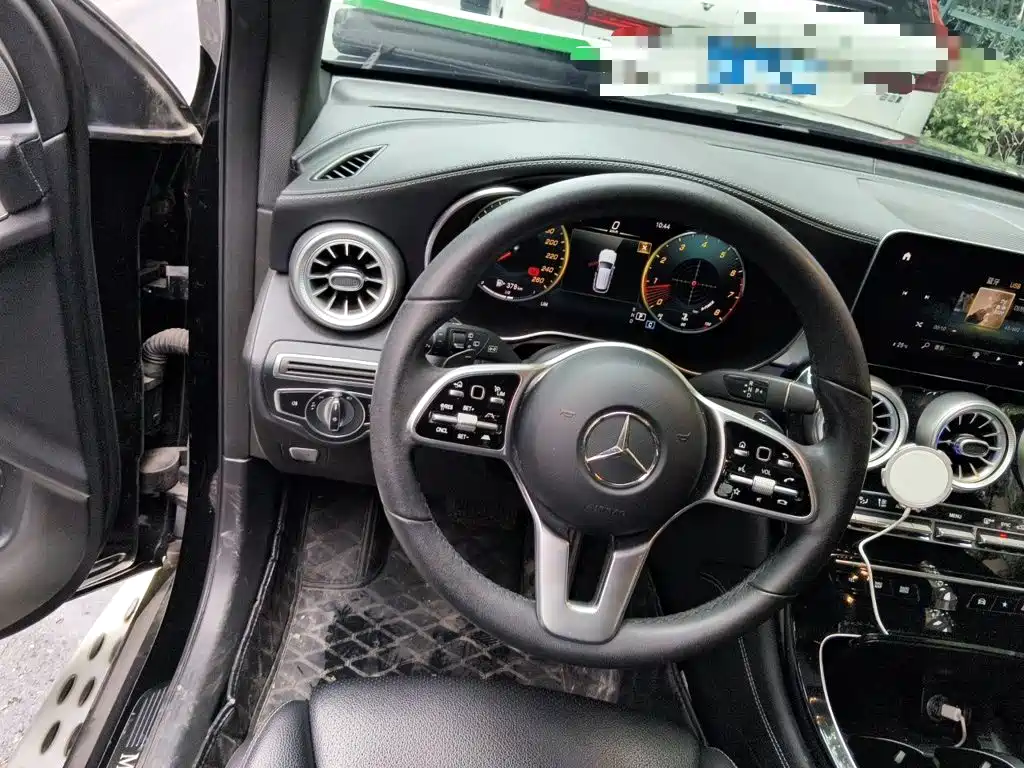 Mercedes-Benz GLC — миниатюра 11