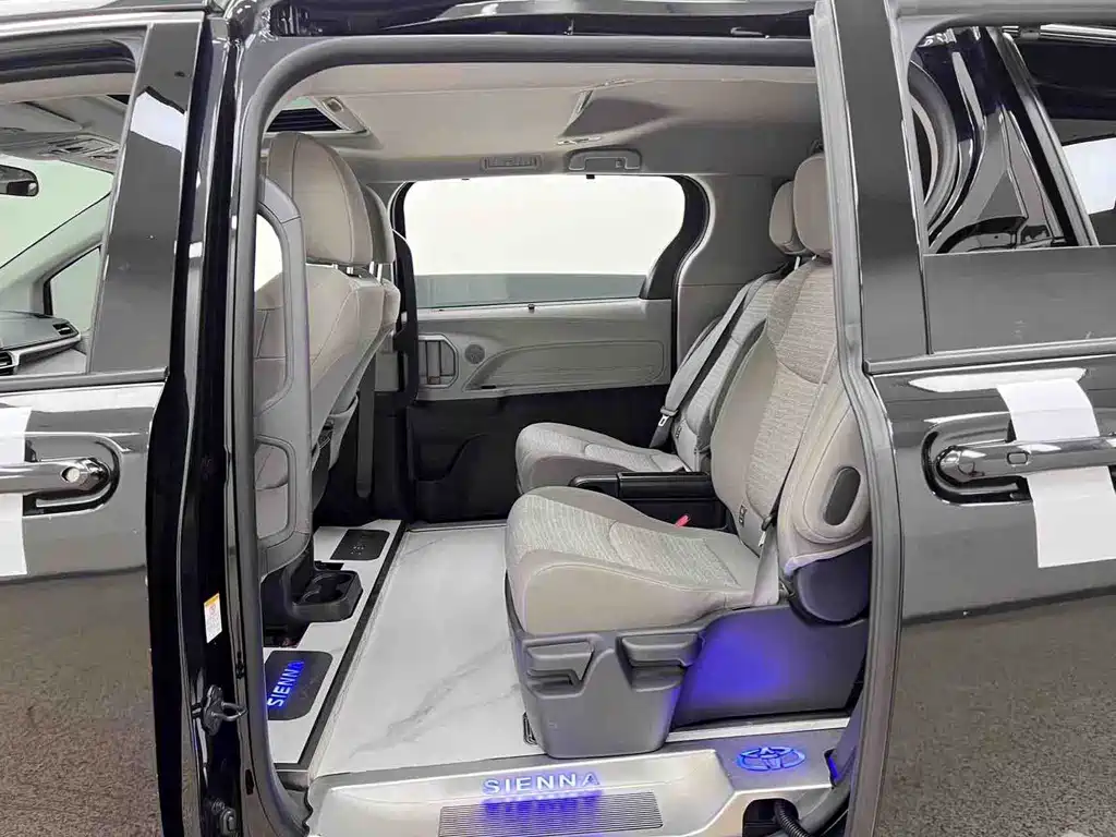 Toyota Sienna 2023 2.5L Comfort
