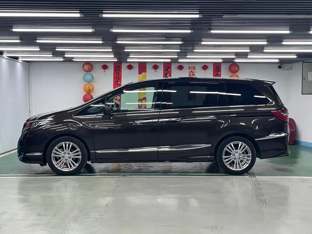 Honda Elysion — миниатюра 4