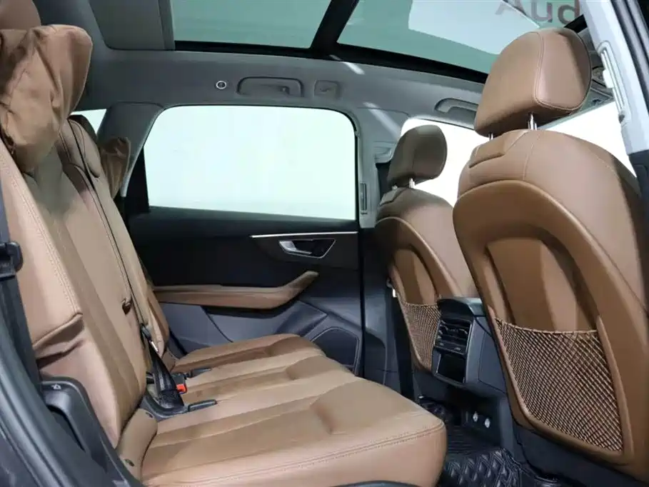 Audi Q7 — миниатюра 6