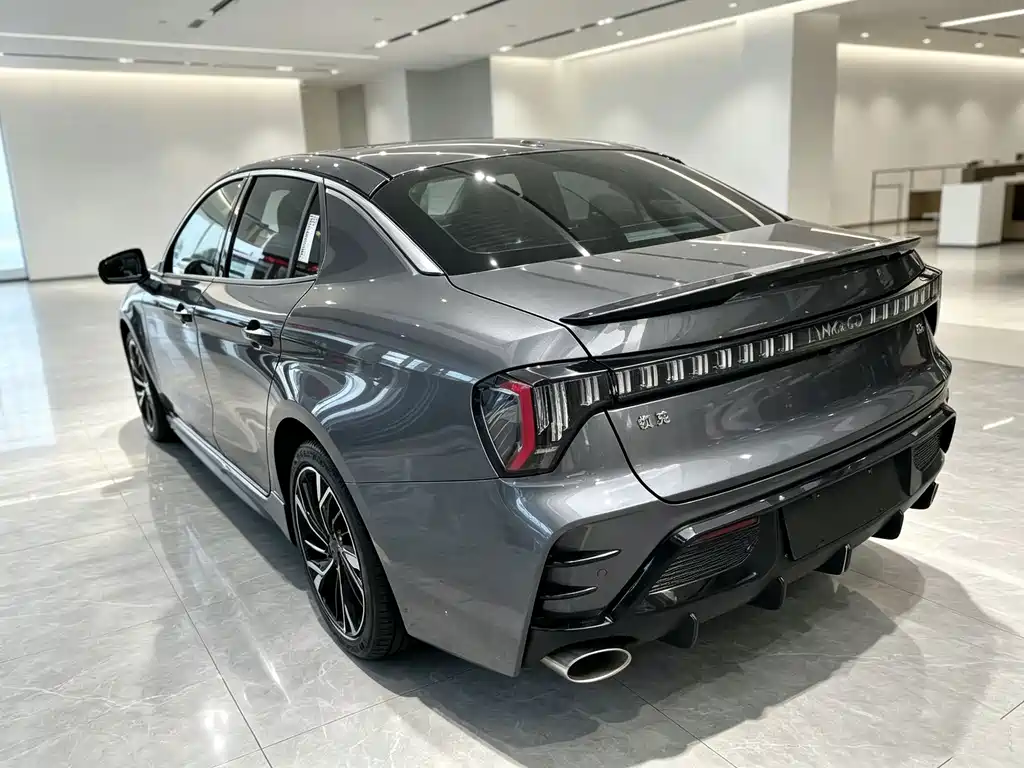 Lynk & Co 03 — миниатюра 9