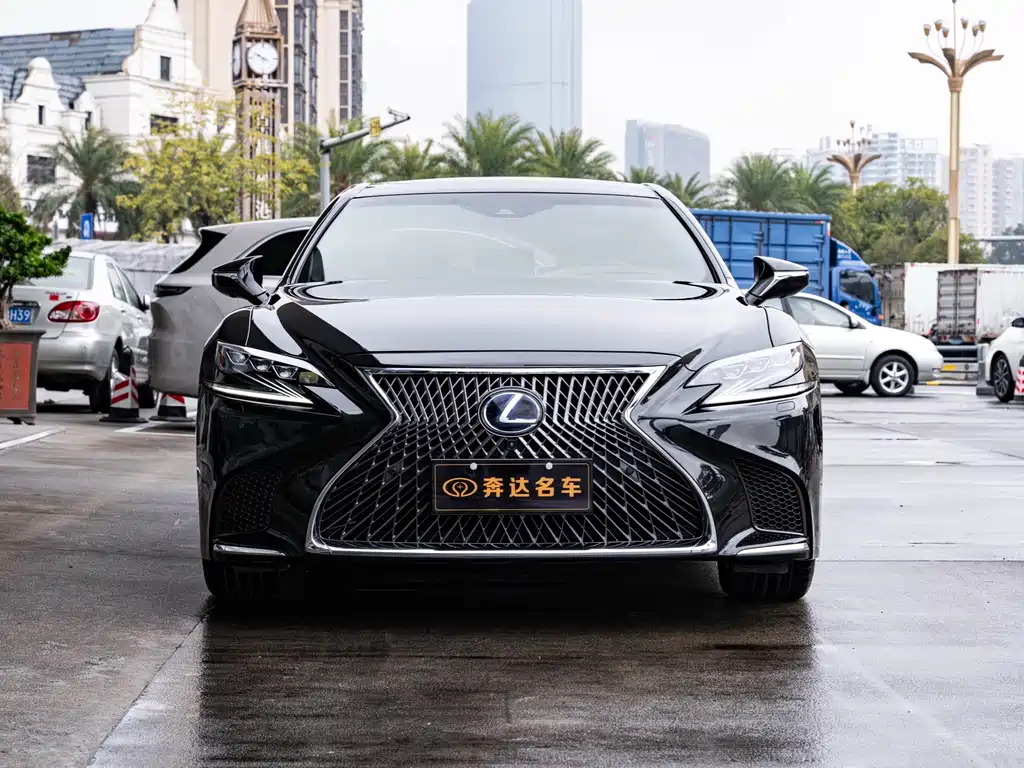 LEXUS LS