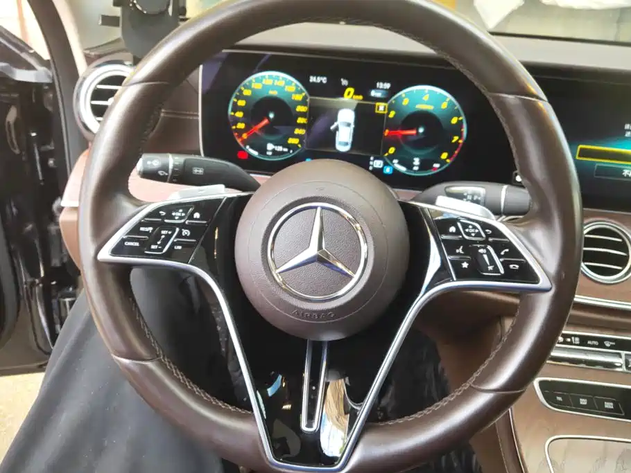 Mercedes-Benz E-Class — миниатюра 15