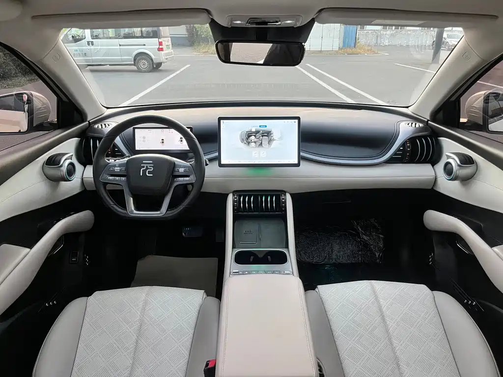 BYD Yuan Plus — миниатюра 26