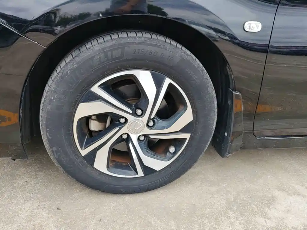 Honda Accord — миниатюра 23
